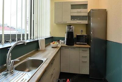 Spațiu comercial, de 30 mp, în Central - 2