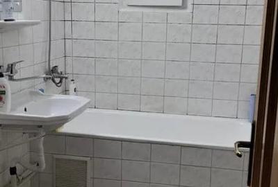 - Apartament 3 camere decomandat, Calarasi 4, etaj 3. - 6