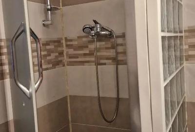 Vand apartament 2 camere, la parter pe strada Oituz - 5