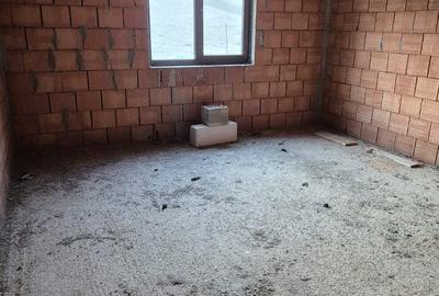 Casă cu 4 camere în Ciritei - 3