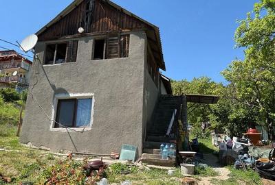 Casă cu 3 camere cu Teren 1700 Mp în Exterior Sud