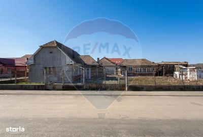 Casă cu 4 camere în Central