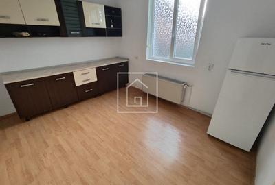 Apartament cu 3 camere decomandat, mobilat în Sub Arini - 10