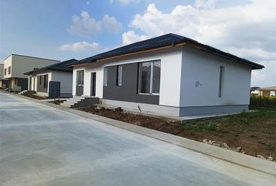 Casa individuala 4 camere si teren 300 mp complex finalizat Tunari - 5