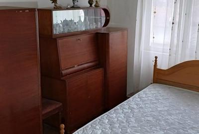 Vand apartament 3 camere zona Stomatologie, etaj 1 - 4