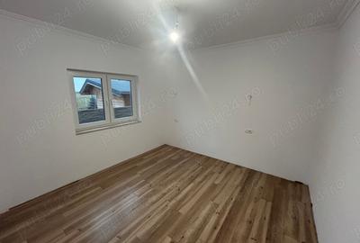 Casă cu 4 camere în Bazoș - 9