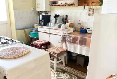 Apartament cu 3 camere semidecomandat în Central - 2