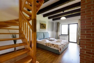 Pensiune:3 km de Castelul Bran,2.900mp teren,piscina,ciubar,teren sport,aviz ISU - 2