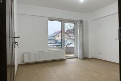 Apartament cu 3 camere de vanzare cu loc de parcare, Calea Barladului - 2