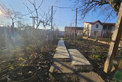 Casa Individuala, la intrarea in Ghiroda, pe CF de Timisoara. Gradina generoasa - 1