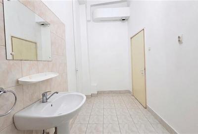Spațiu comercial, de 35 mp, în Central - 6
