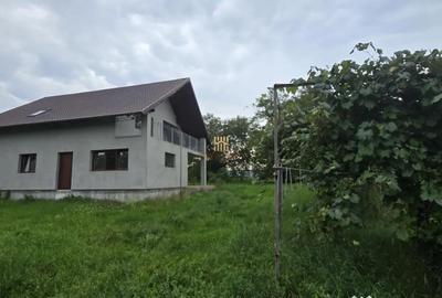 Casă cu 5 camere cu Teren 1483 Mp în Mitocu Dragomirnei - 6