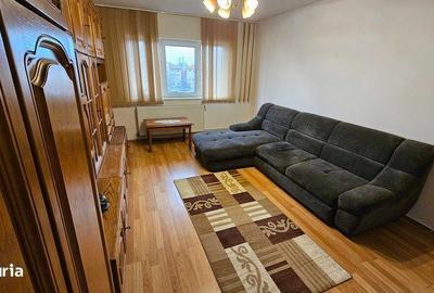Apartament cu 3 camere decomandat în Lunei - 3