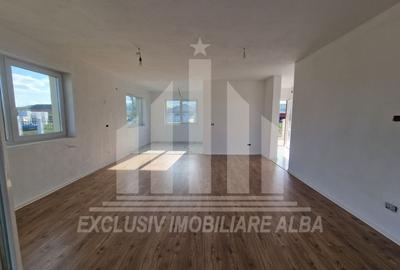 Casă individuală cu 4 camere cu Canalizare în Micești - 3