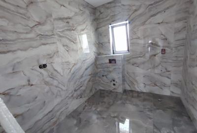 Duplex cu 4 camere cu Canalizare în Exterior Sud - 9