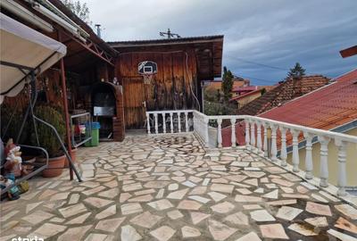 Casă cu 7 camere cu Teren 600 Mp în Central - 20