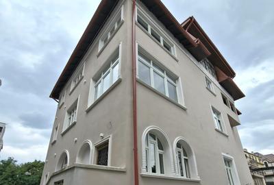 Vila complet refacuta, 250 mp curte ,  Aviatorilor - 2