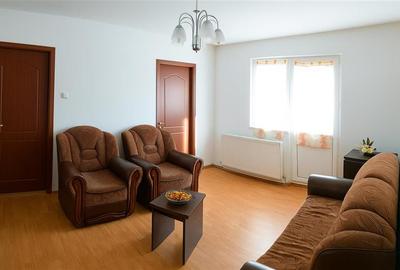 Apartament cu 3 camere semidecomandat în Exterior Est - 2