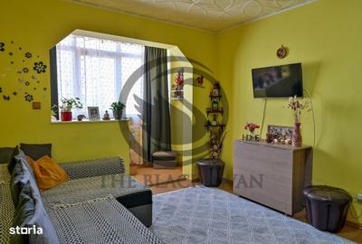Apartament cu 3 camere semidecomandat în Malu Roșu - 2