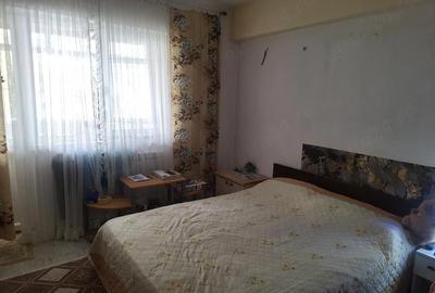 Apartament cu 3 camere decomandat în Central - 3