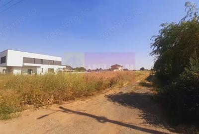 Teren de 4715 mp, în Brănești - 3