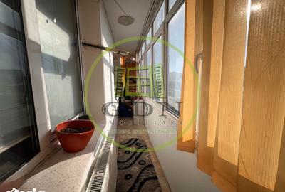 Apartament cu 3 camere semidecomandat, mobilat în Central - 1