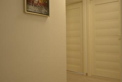 Apartament cu 3 camere decomandat, mobilat în 13 Septembrie - 20