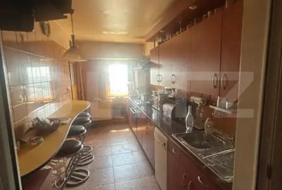 Apartament cu 4 camere decomandat în Central - 1