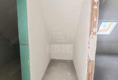 Apartament cu 3 camere semidecomandat în Sud - 6