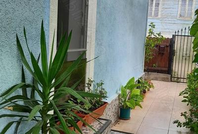 Casă cu 5 camere cu Teren 550 Mp în Sulina - 1