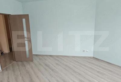 Apartament cu 3 camere semidecomandat, mobilat în Florești - 2