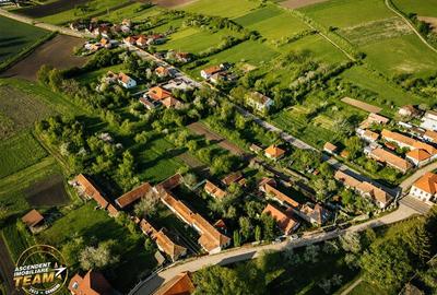 Casă cu 7 camere cu Teren 2822 Mp în Căpeni - 4