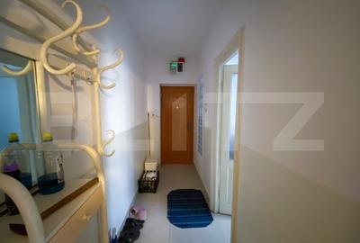 Apartament cu 3 camere semidecomandat, mobilat în Calea București - 9