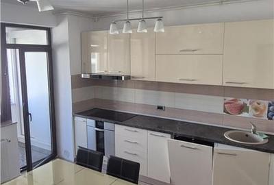 Apartament cu 3 camere în Central - 2