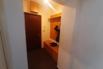 Apartament decomandat în Drumul Taberei