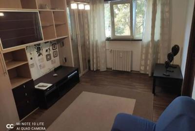 Apartament cu 2 camere semidecomandat în Mihai Bravu