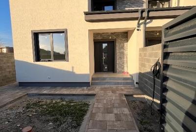 Duplex cu 4 camere cu Canalizare în Moșnița Veche - 10