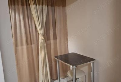 Garsonieră decomandată în Decebal - 2