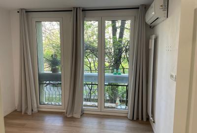 Apartament cu 3 camere decomandat în Titan - 2