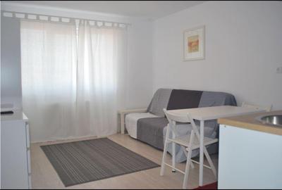 Garsonieră circulară în Vitan - 1