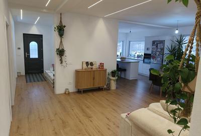 Casă cu 4 camere în Săldăbagiu de Munte - 2