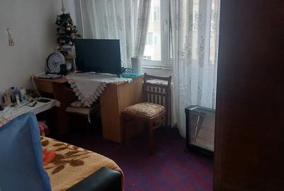 Apartament 4 camere zona sud Navodari - 2