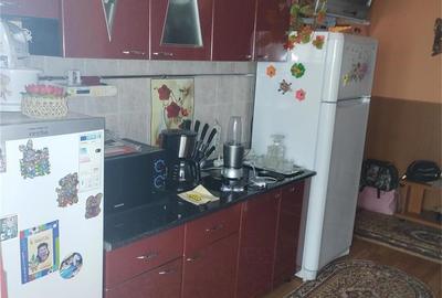 Apartament cu 2 camere decomandat în Petrila - 5