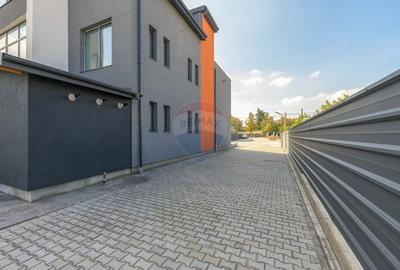 Spațiu comercial, de 410 mp, în Central - 23