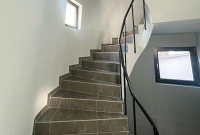 Un produs Rar in Piata,   Aviatorilor – Parcul  Kiseleff  7 camere,  261mp.,  curte - 90mp.,  Garaj - 10