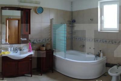 Casă cu 4 camere cu Teren 1500 Mp în Malu Mare - 8