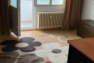 Garsonieră decomandată, mobilată în Frumoasa