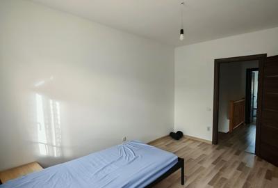 Casă cu 4 camere cu Teren 70 Mp în Central - 4