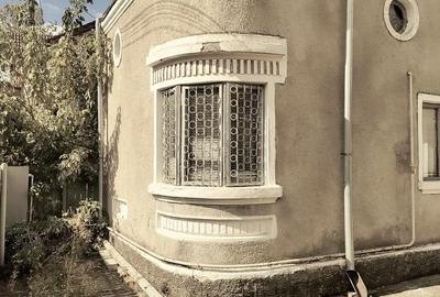 Casă cu 3 camere cu Teren 245 Mp în Central - 1