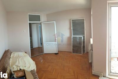 Apartament cu 3 camere în Ultracentral